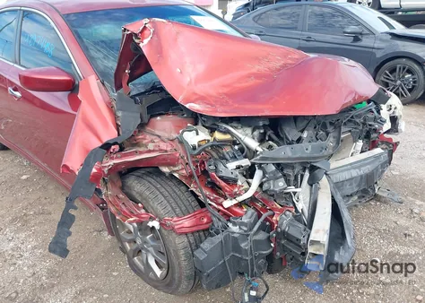 2015 Nissan Altima 2.5 S z USA, uszkodzony, nr VIN 1N4AL3AP9FC247586